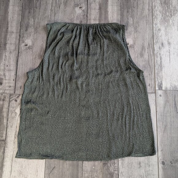 Jennifer Lopez, Sleeveless Flowy Blouse, Olive Green Print, Sz M - Picture 2 of 11